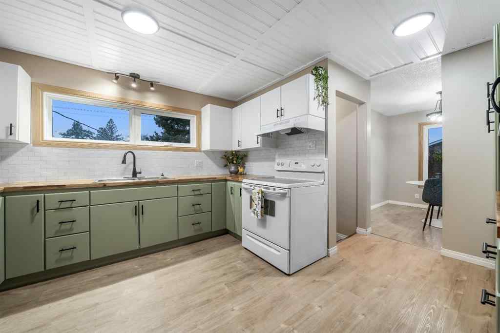 MLS&reg; # A2271019 - 314 6 Street SE in NONE Redcliff, Residential Open Houses