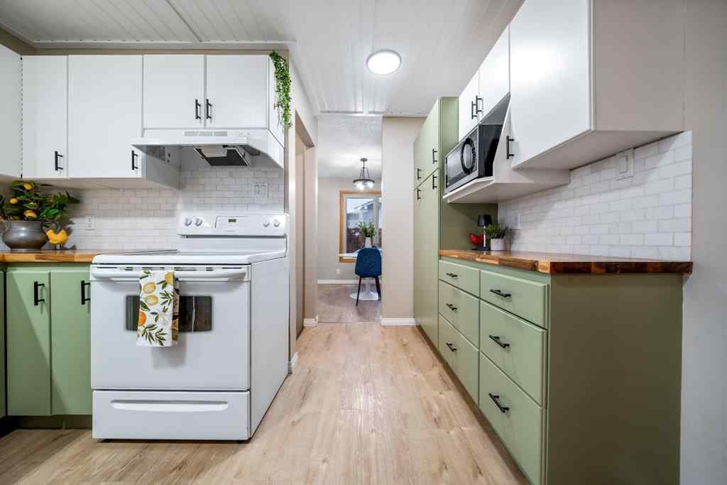 MLS&reg; # A2271019 - 314 6 Street SE in NONE Redcliff, Residential Open Houses