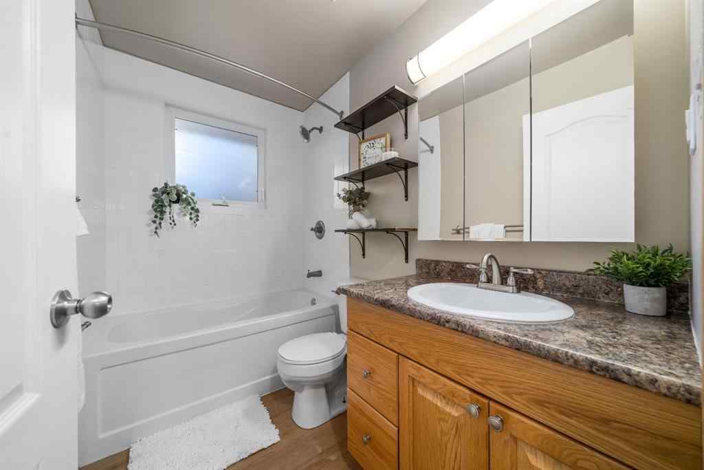 MLS&reg; # A2271019 - 314 6 Street SE in NONE Redcliff, Residential Open Houses