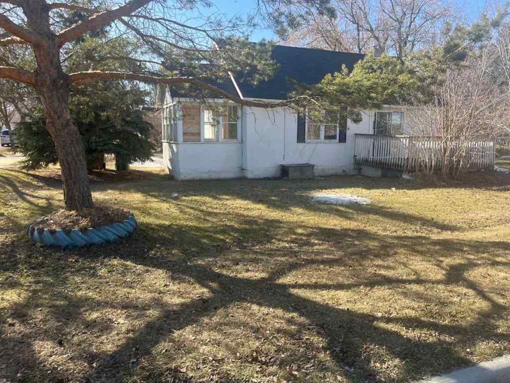 MLS&reg; # A2271032 - 5402 50 Street  in West Lloydminster Lloydminster, Residential Open Houses