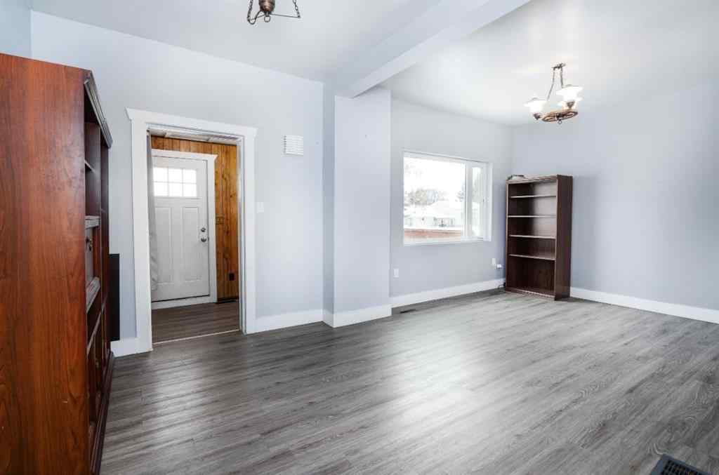 MLS&reg; # A2271035 - 5124 52 Avenue S in NONE Viking, Residential Open Houses