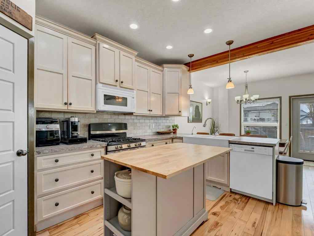 MLS® # A2271044 - 77 White Pelican Way   in NONE Lake Newell Resort, Residential Open Houses