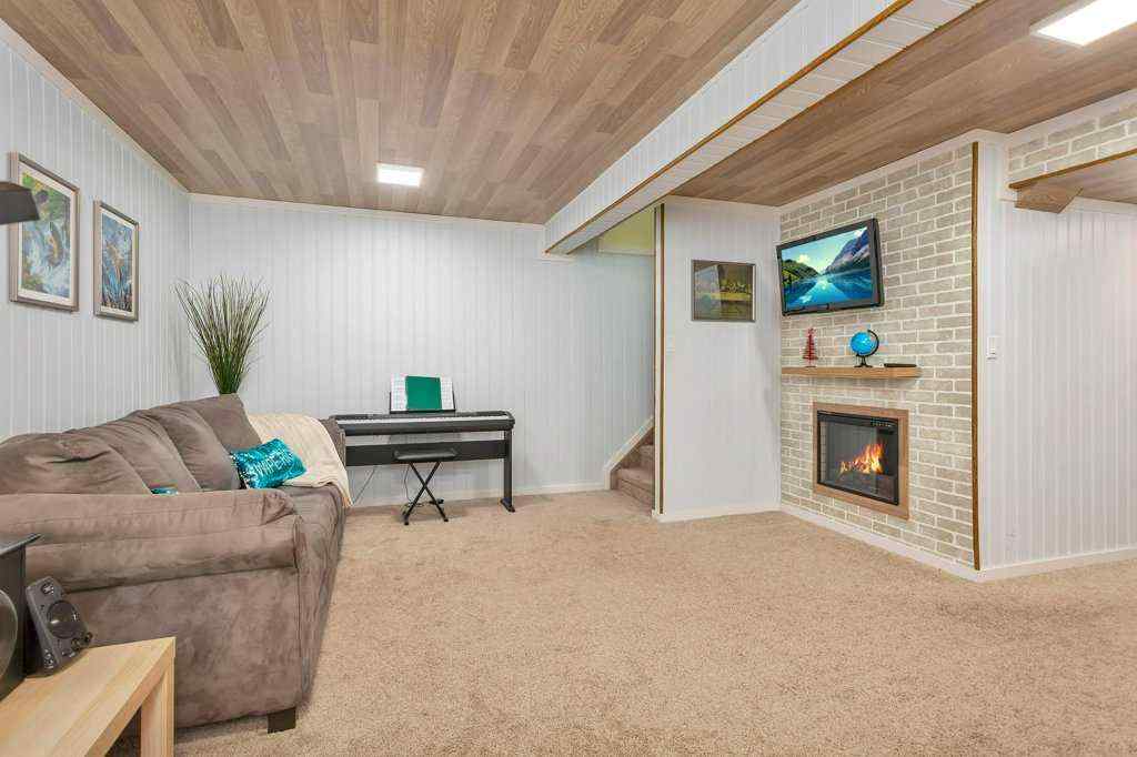 MLS&reg; # A2271049 - 27 Ellenwood Drive  in Eastview Estates Red Deer, Residential Open Houses