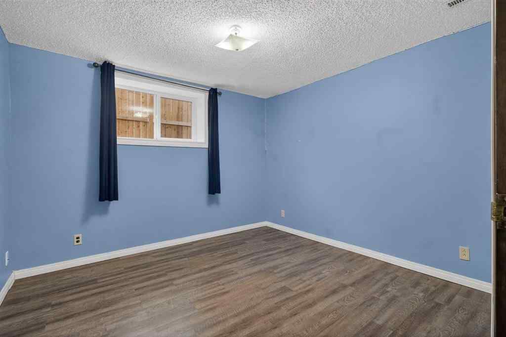 MLS&reg; # A2271050 - 4411 53 Street NW in Varsity Calgary, Residential Open Houses