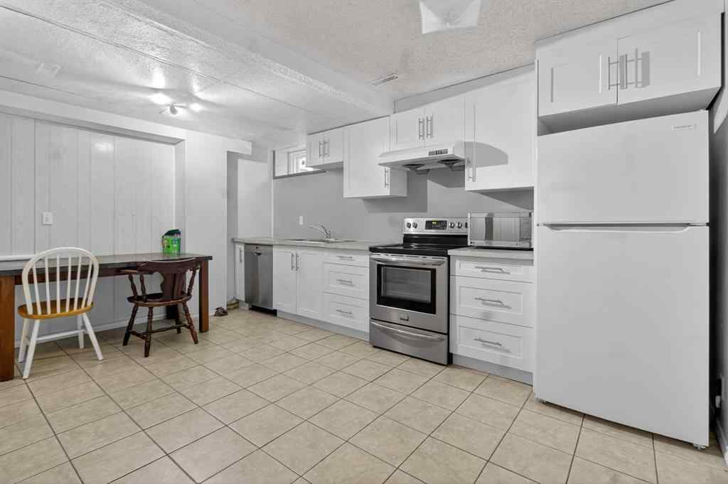 MLS&reg; # A2271050 - 4411 53 Street NW in Varsity Calgary, Residential Open Houses