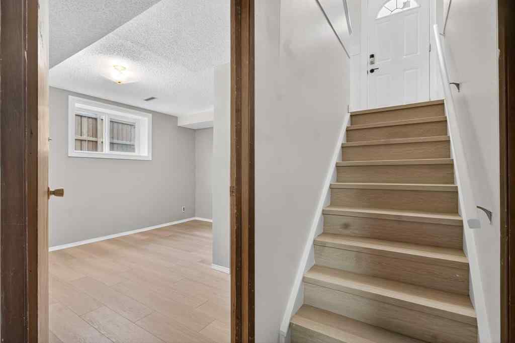 MLS&reg; # A2271050 - 4411 53 Street NW in Varsity Calgary, Residential Open Houses