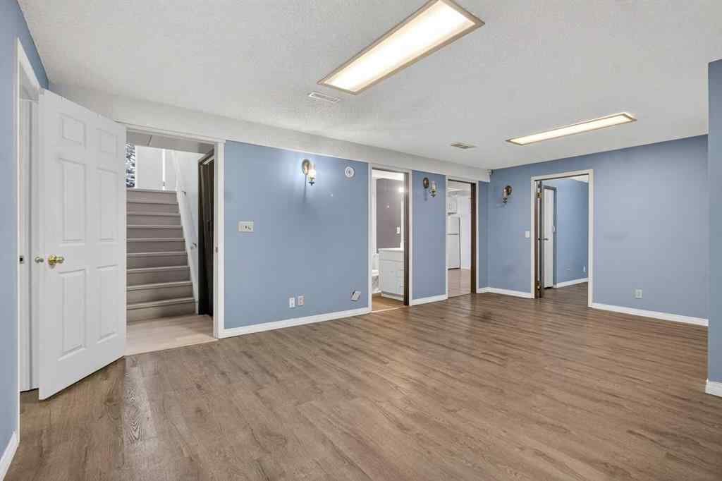 MLS&reg; # A2271050 - 4411 53 Street NW in Varsity Calgary, Residential Open Houses