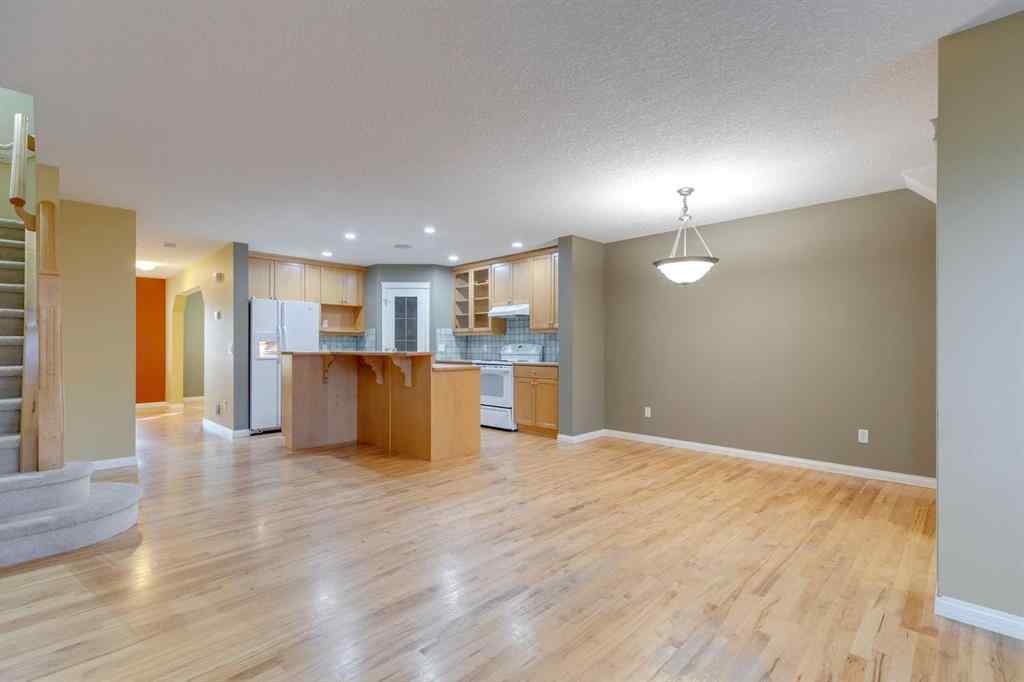 MLS&reg; # A2271052 - 826 18 Avenue NW in Mount Pleasant Calgary, Residential Open Houses