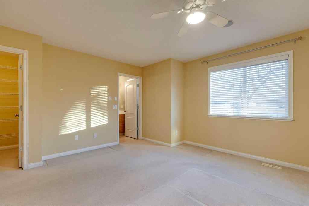 MLS&reg; # A2271052 - 826 18 Avenue NW in Mount Pleasant Calgary, Residential Open Houses