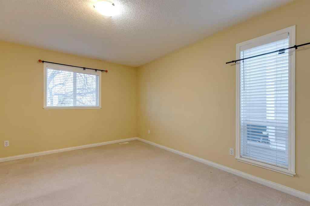 MLS&reg; # A2271052 - 826 18 Avenue NW in Mount Pleasant Calgary, Residential Open Houses