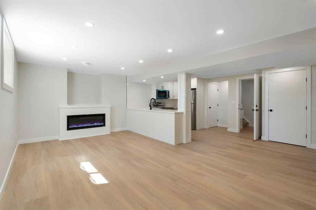 MLS&reg; # A2271071 - 924 Canna Crescent SW in Canyon Meadows Calgary, Residential Open Houses