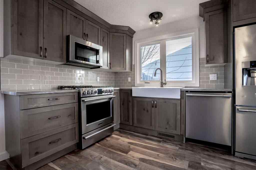 MLS&reg; # A2271081 - 8126 95 St   in North End Peace River, Residential Open Houses