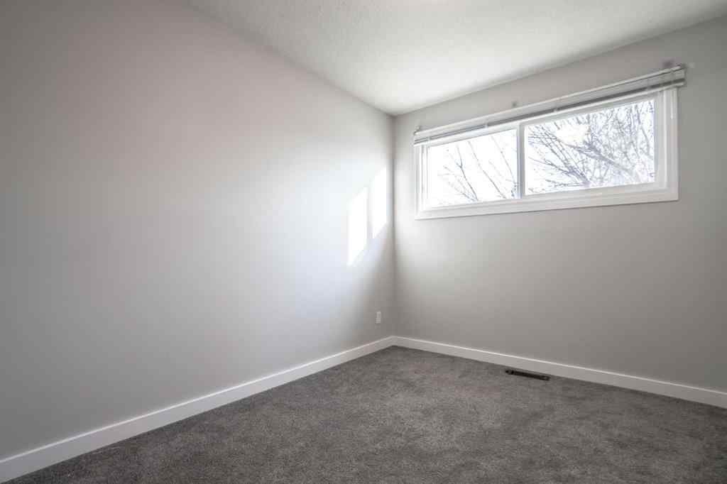 MLS&reg; # A2271081 - 8126 95 St   in North End Peace River, Residential Open Houses