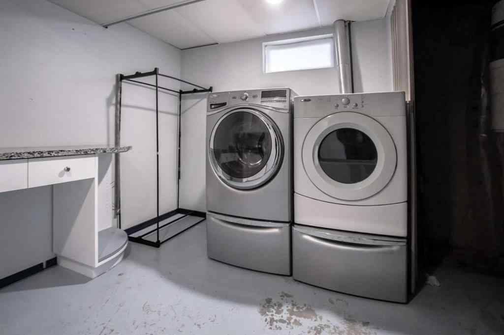 MLS&reg; # A2271081 - 8126 95 St   in North End Peace River, Residential Open Houses