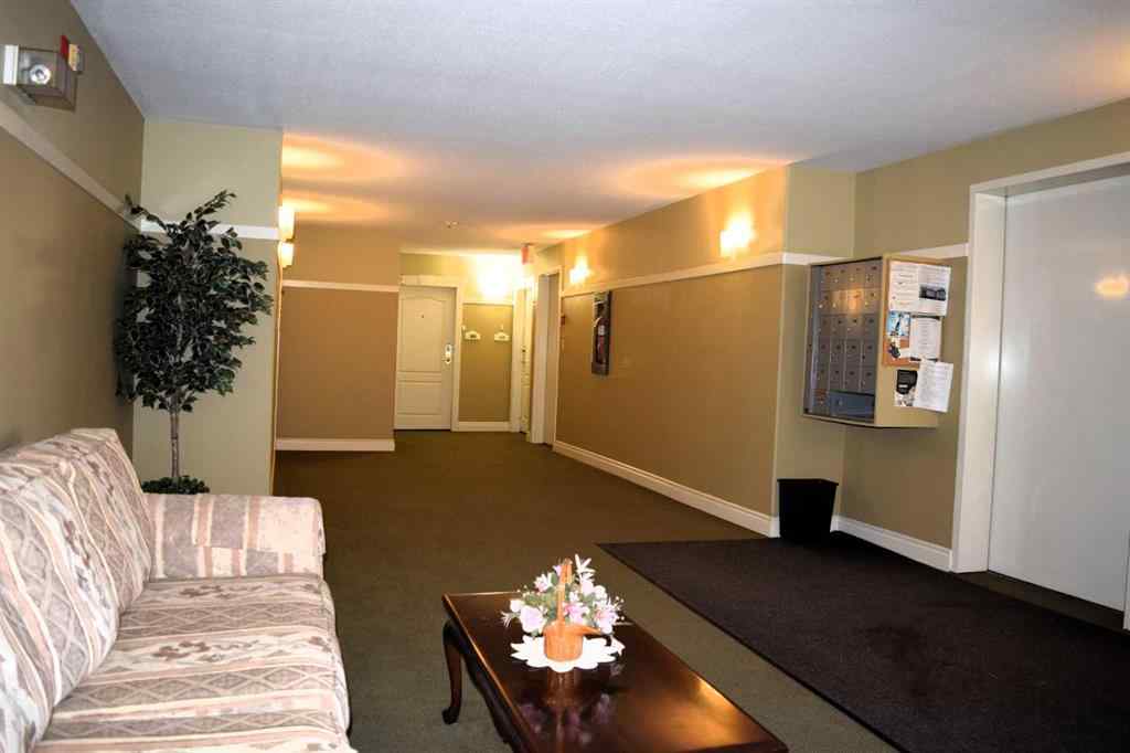 MLS&reg; # A2271082 - Unit #202 5211 39 Street  in South Hill Red Deer, Residential Open Houses