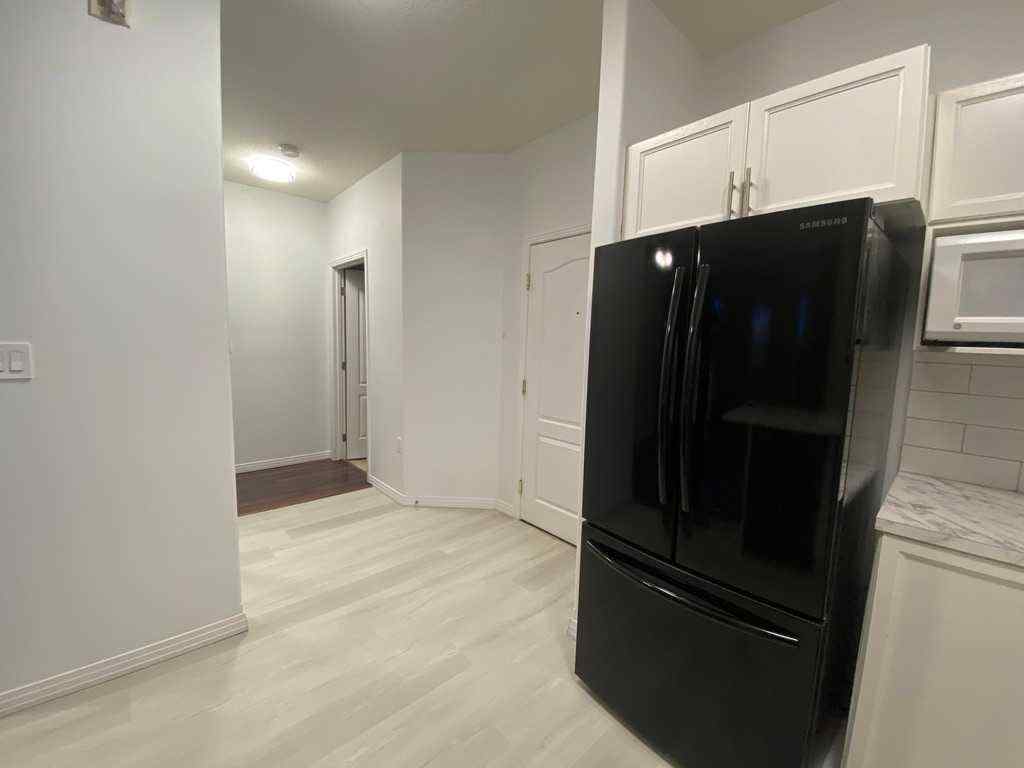 MLS&reg; # A2271082 - Unit #202 5211 39 Street  in South Hill Red Deer, Residential Open Houses