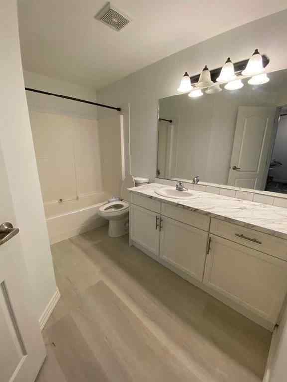 MLS&reg; # A2271082 - Unit #202 5211 39 Street  in South Hill Red Deer, Residential Open Houses