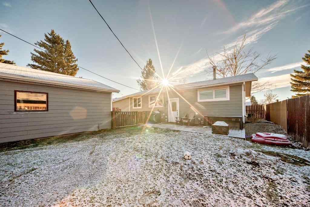 MLS&reg; # A2271085 - 512 52 Avenue W in NONE Claresholm, Residential Open Houses