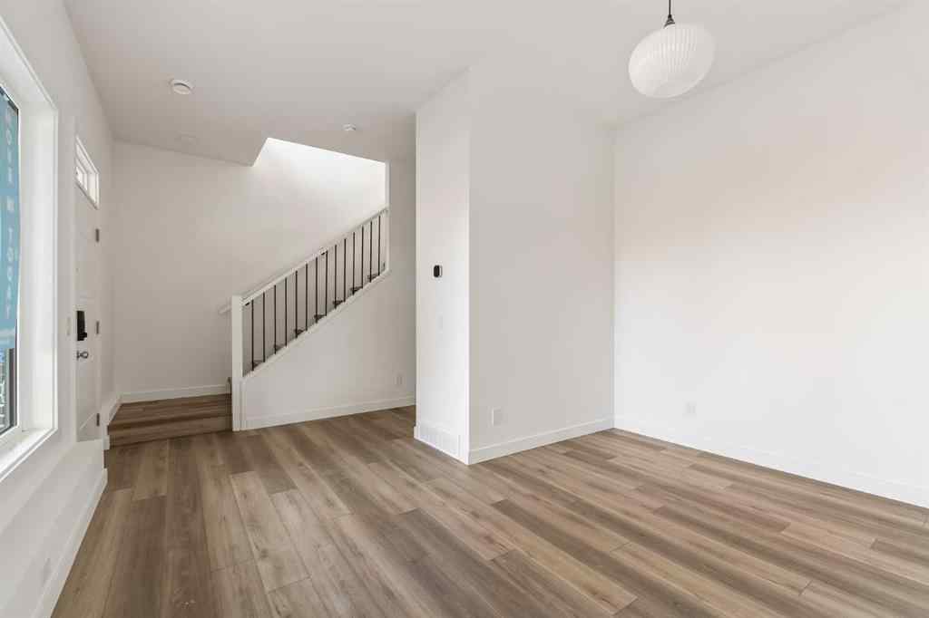 MLS&reg; # A2271094 - 2507 Sovereign Crescent SW in Shaganappi Calgary, Residential Open Houses