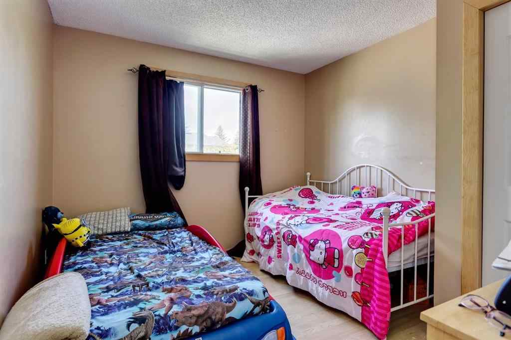 MLS&reg; # A2271100 - 19 Shawmeadows Gate SW in Shawnessy Calgary, Residential Open Houses