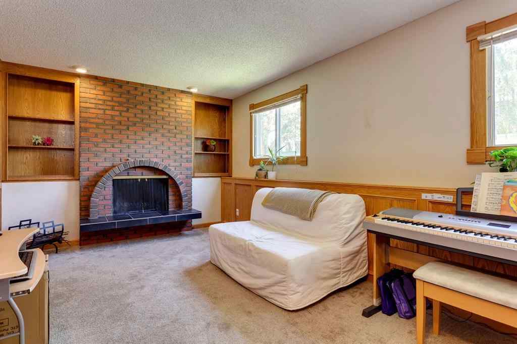 MLS&reg; # A2271100 - 19 Shawmeadows Gate SW in Shawnessy Calgary, Residential Open Houses