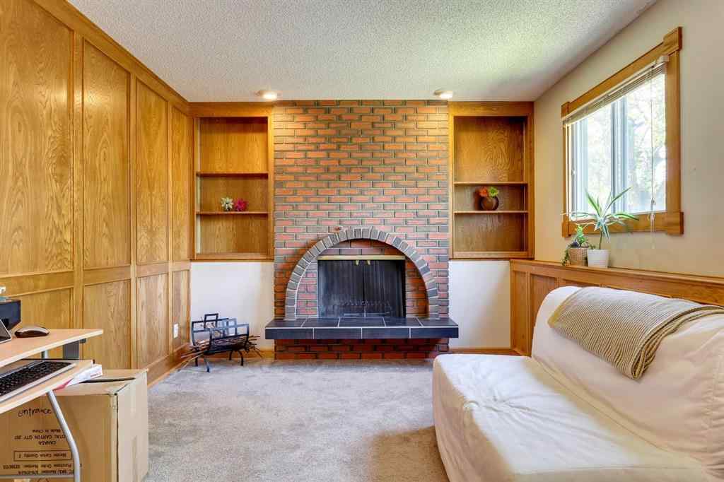 MLS&reg; # A2271100 - 19 Shawmeadows Gate SW in Shawnessy Calgary, Residential Open Houses