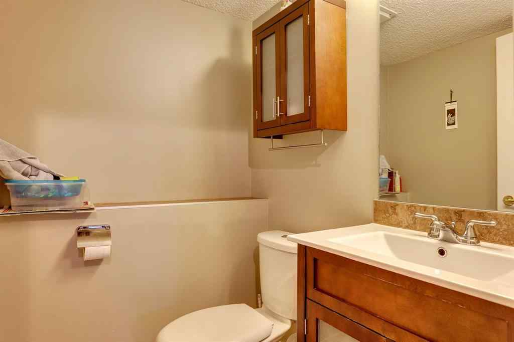 MLS&reg; # A2271100 - 19 Shawmeadows Gate SW in Shawnessy Calgary, Residential Open Houses