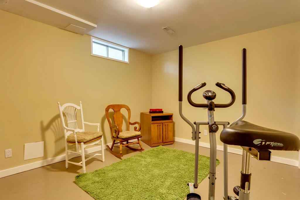 MLS&reg; # A2271100 - 19 Shawmeadows Gate SW in Shawnessy Calgary, Residential Open Houses