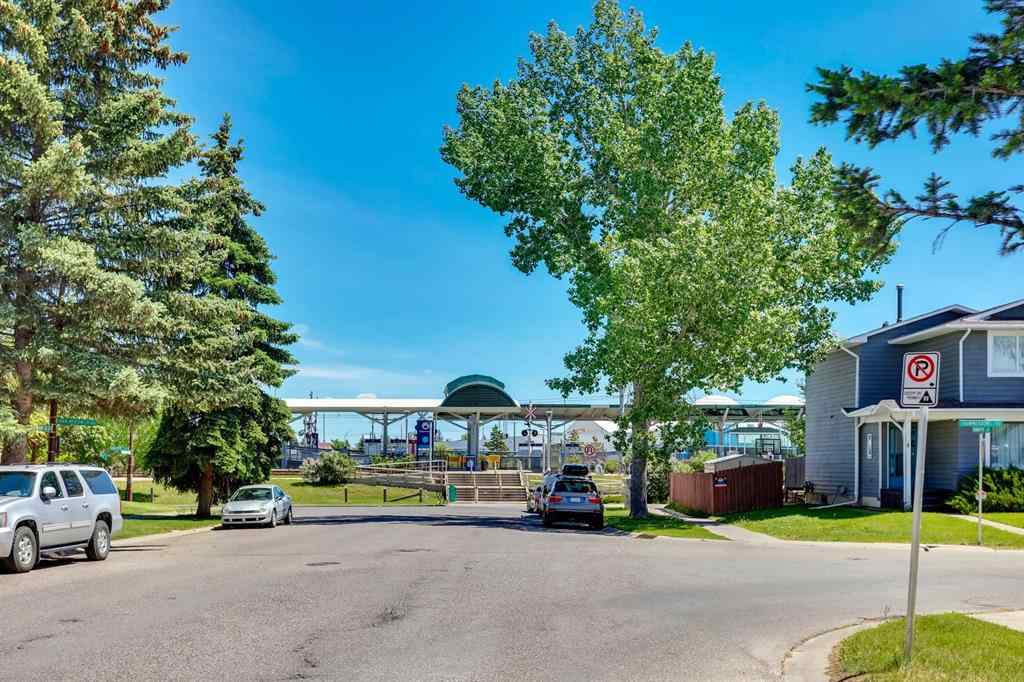 MLS&reg; # A2271100 - 19 Shawmeadows Gate SW in Shawnessy Calgary, Residential Open Houses