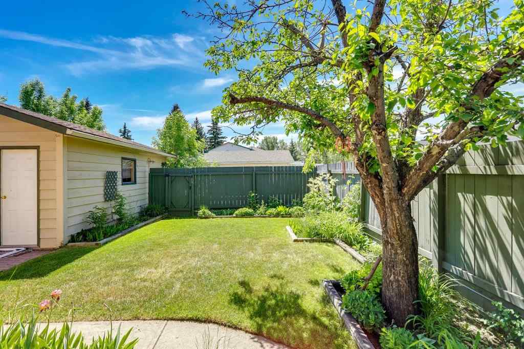 MLS&reg; # A2271100 - 19 Shawmeadows Gate SW in Shawnessy Calgary, Residential Open Houses