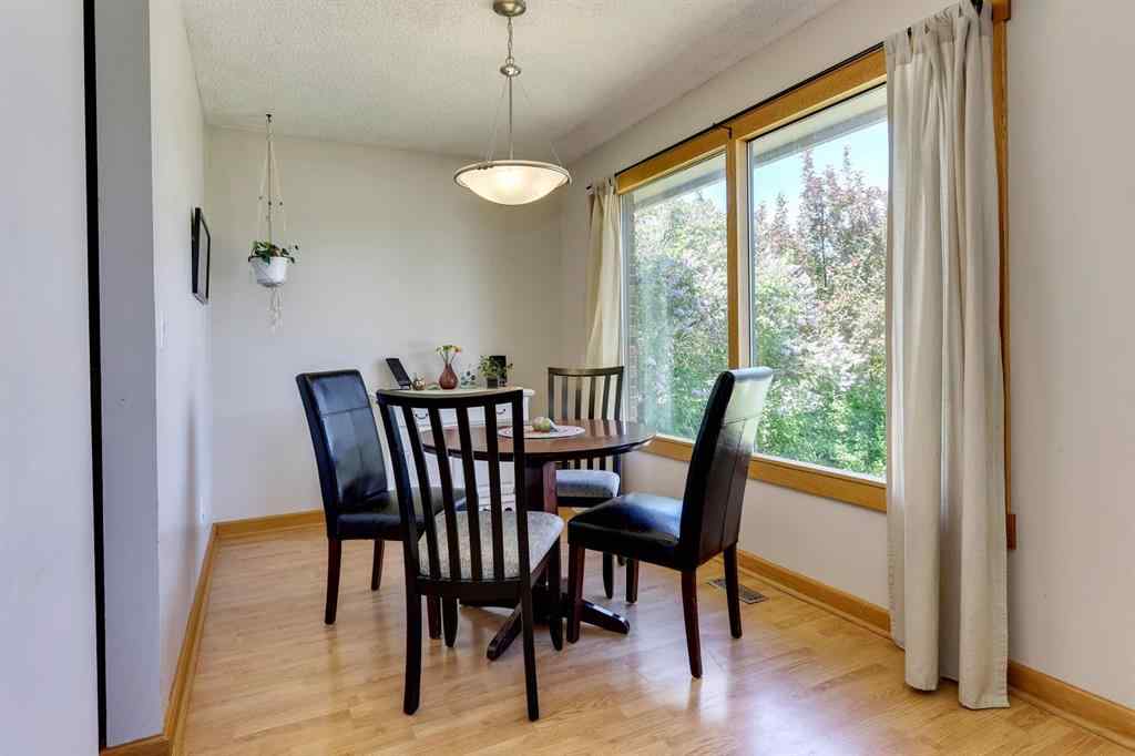 MLS&reg; # A2271100 - 19 Shawmeadows Gate SW in Shawnessy Calgary, Residential Open Houses