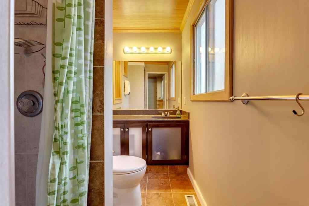 MLS&reg; # A2271100 - 19 Shawmeadows Gate SW in Shawnessy Calgary, Residential Open Houses