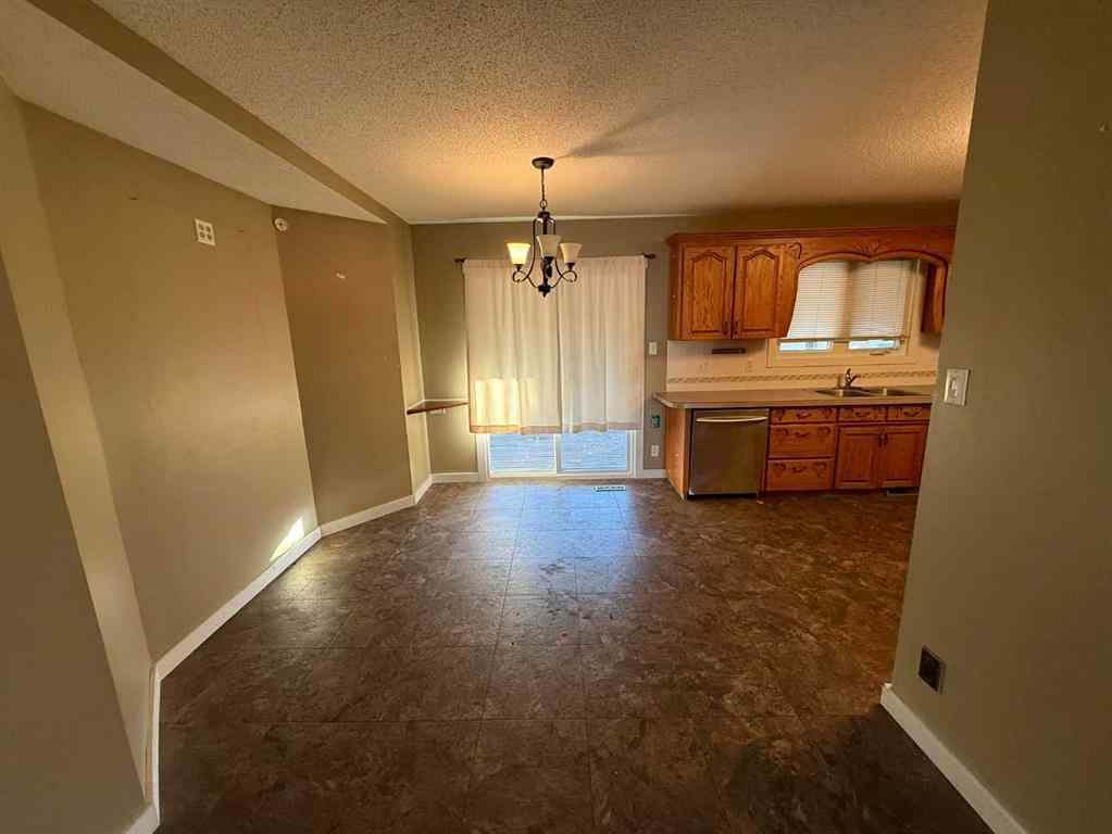 MLS® # A2271107 - 5805 42 Avenue  in NONE Camrose, Residential Open Houses