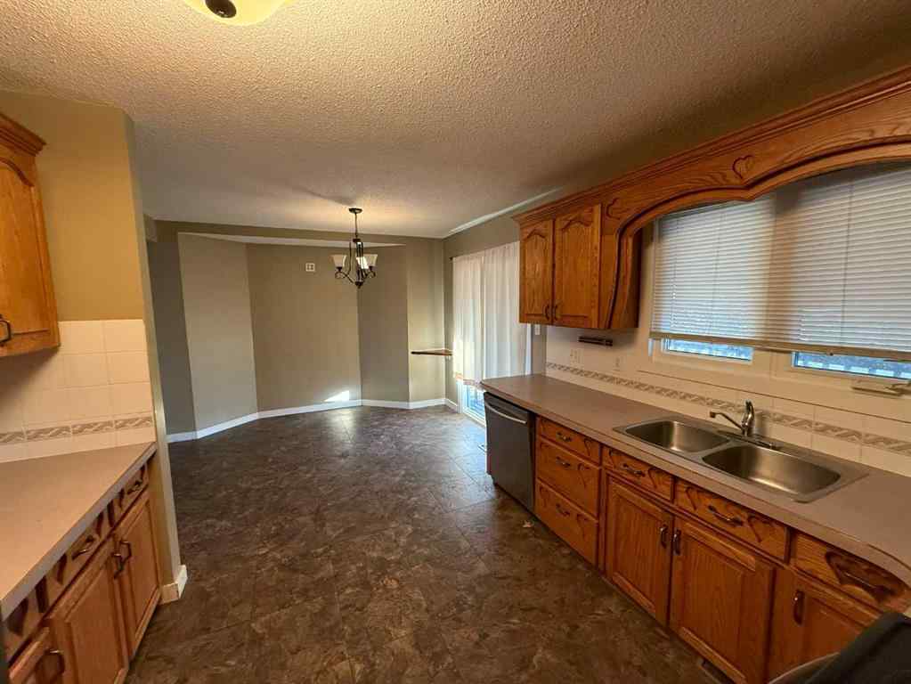 MLS® # A2271107 - 5805 42 Avenue  in NONE Camrose, Residential Open Houses