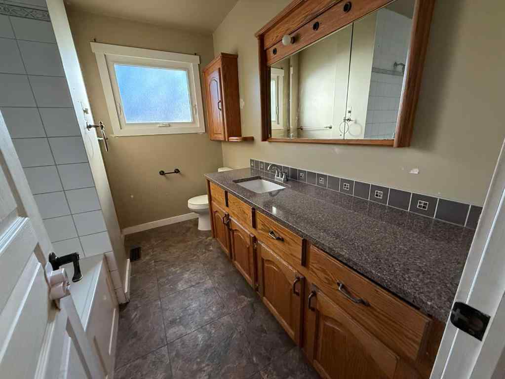 MLS® # A2271107 - 5805 42 Avenue  in NONE Camrose, Residential Open Houses