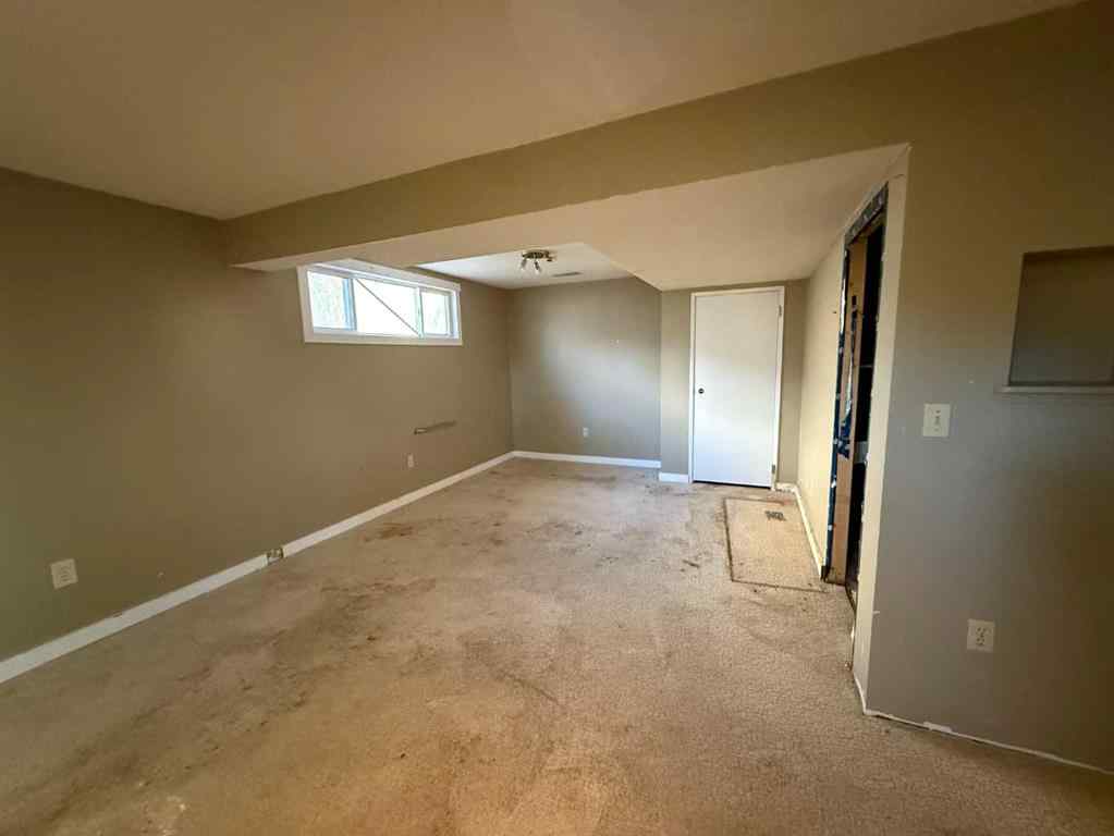 MLS® # A2271107 - 5805 42 Avenue  in NONE Camrose, Residential Open Houses