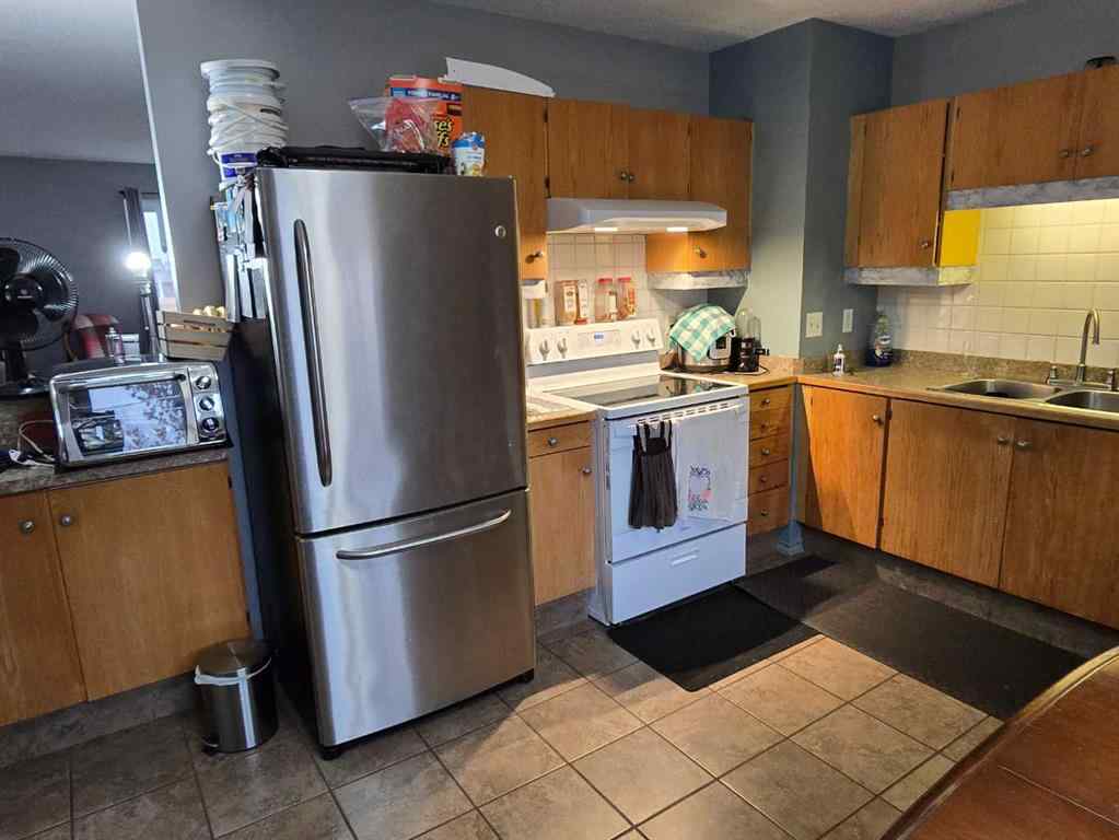 MLS&reg; # A2271130 - 425A 7 Street N in NONE Picture Butte, Residential Open Houses