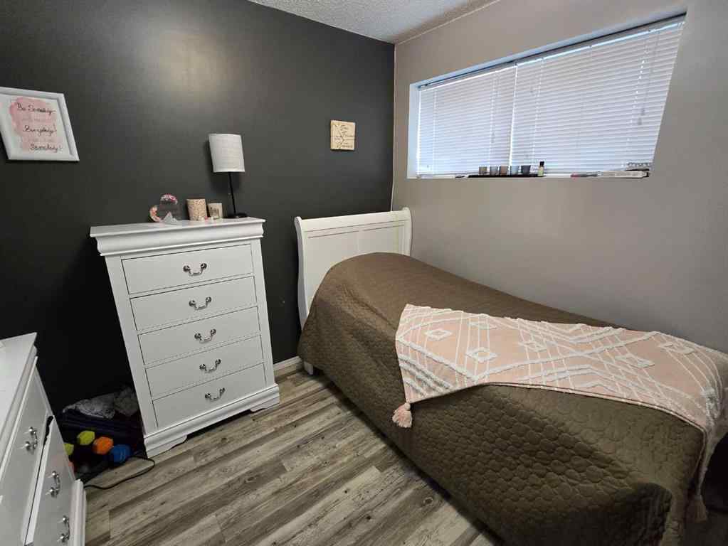 MLS&reg; # A2271130 - 425A 7 Street N in NONE Picture Butte, Residential Open Houses