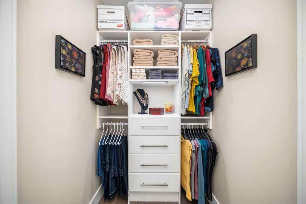 MLS&reg; # A2271131 - Unit #303 11 Burma Star Road SW in Currie Barracks Calgary, Residential Open Houses