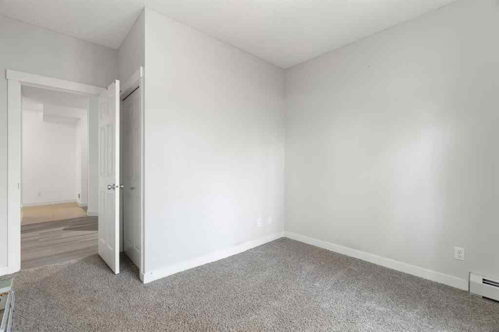 MLS&reg; # A2271133 - Unit #113 3950 46 Avenue NW in Varsity Calgary, Residential Open Houses