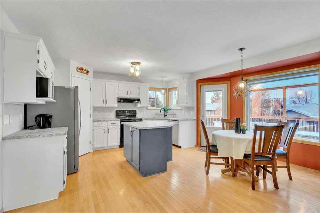 MLS&reg; # A2271137 - 507 Sheep River Close  in Sheep River Ridge Okotoks, Residential Open Houses