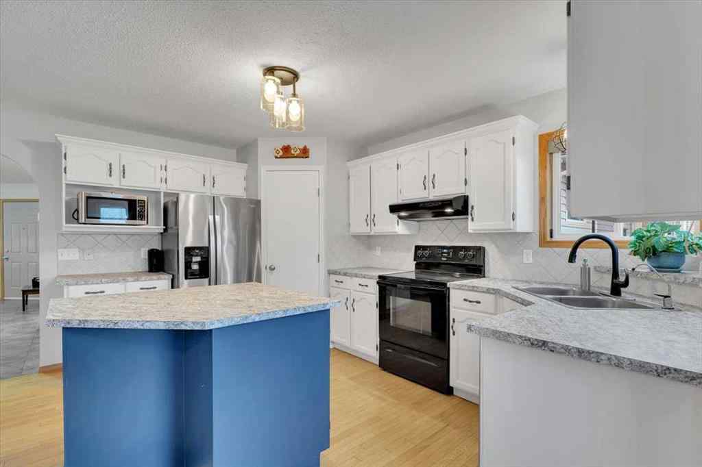 MLS&reg; # A2271137 - 507 Sheep River Close  in Sheep River Ridge Okotoks, Residential Open Houses