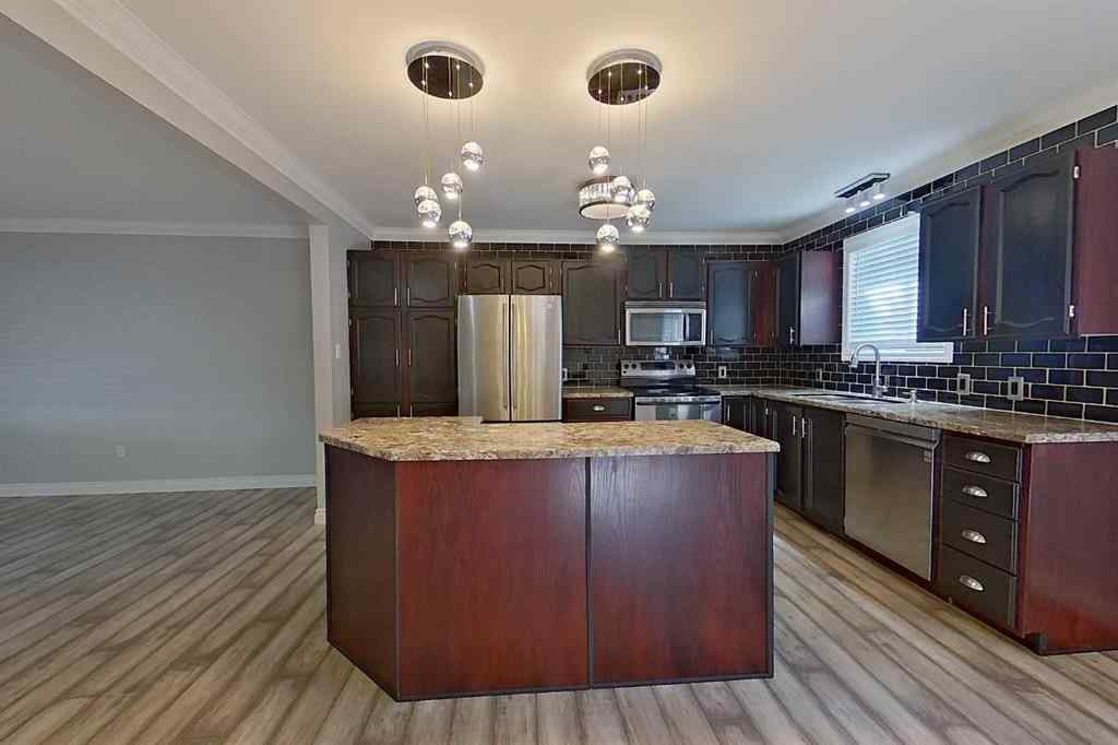 MLS&reg; # A2271138 - 4914 59 Street  in Athabasca Town Athabasca, Residential Open Houses