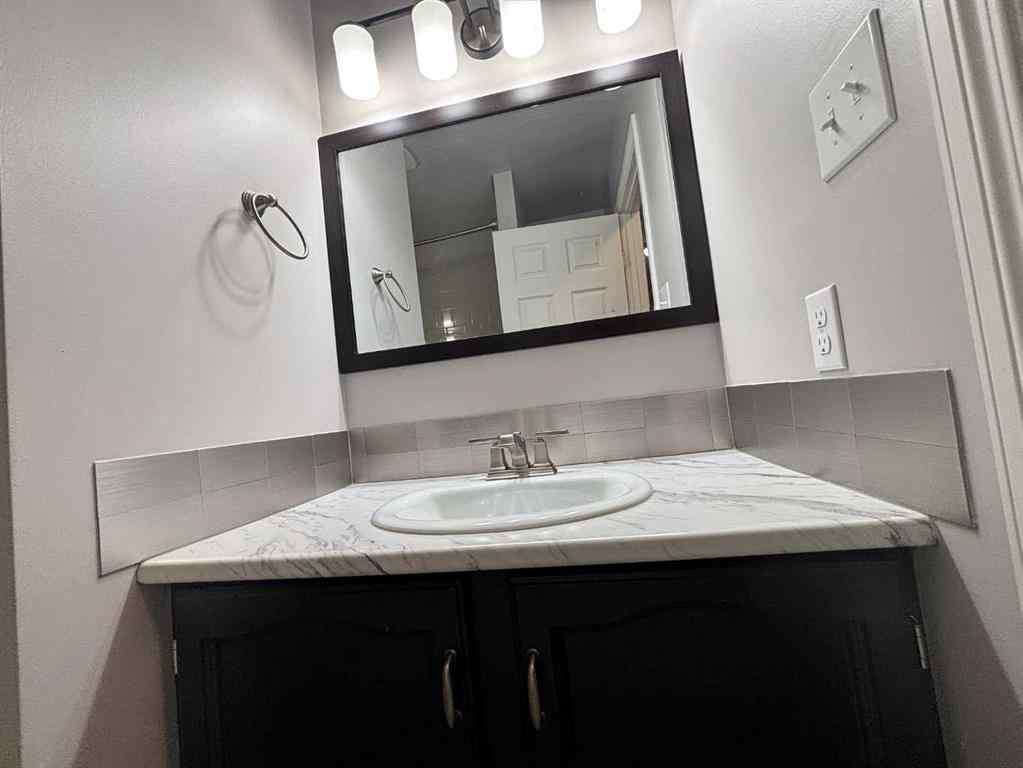 MLS&reg; # A2271138 - 4914 59 Street  in Athabasca Town Athabasca, Residential Open Houses