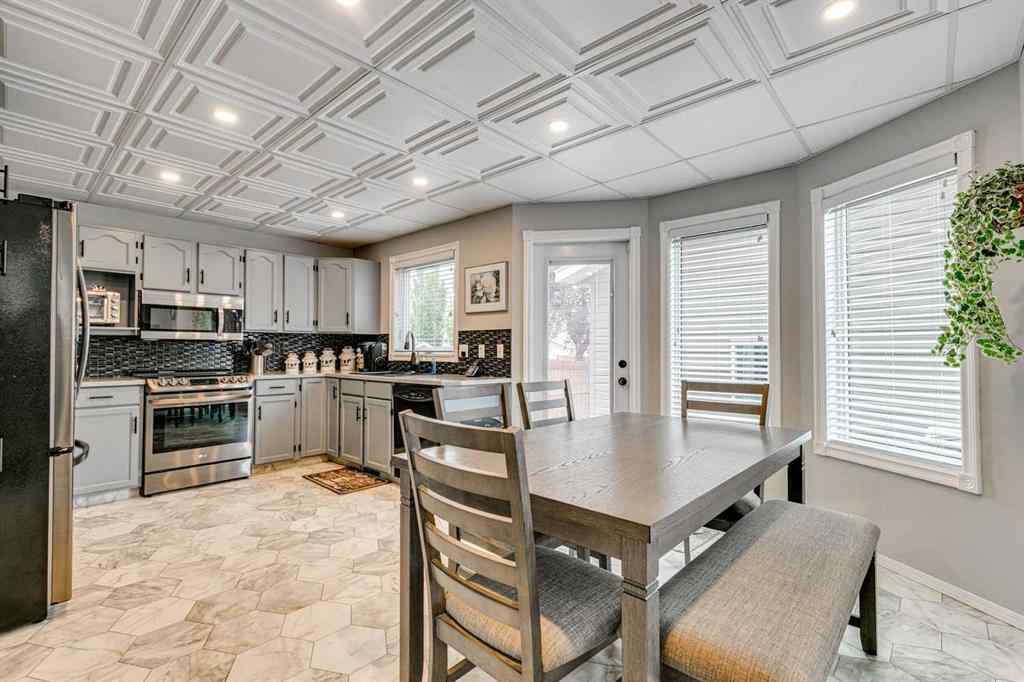 MLS&reg; # A2271147 - 51 Edendale Crescent SE in Edgewater Airdrie, Residential Open Houses