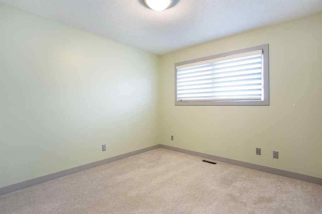 MLS&reg; # A2271149 - 715 32 Street NW in Parkdale Calgary, Residential Open Houses