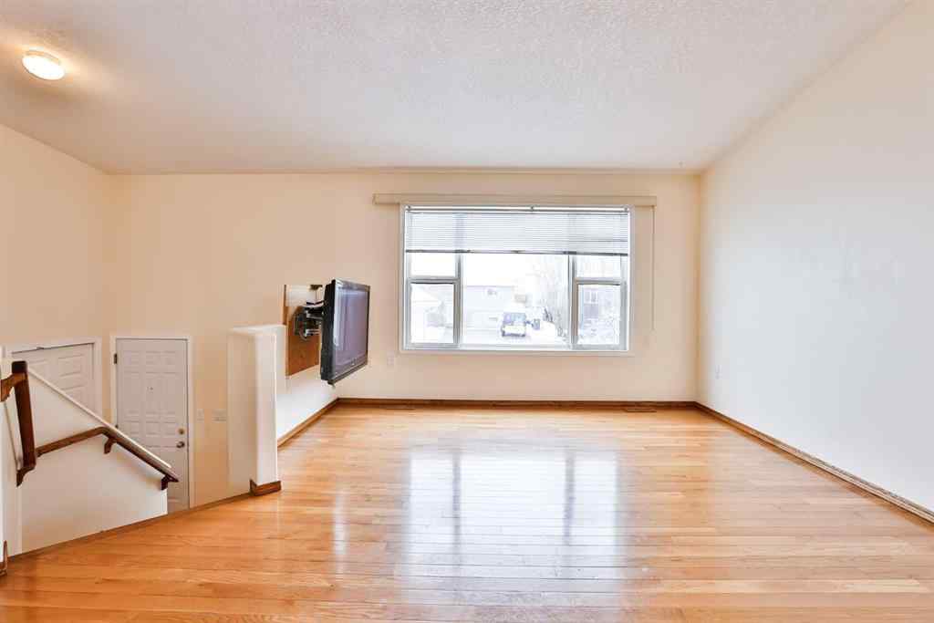 MLS&reg; # A2271155 - 4622 Miners Road  in NONE Coalhurst, Residential Open Houses