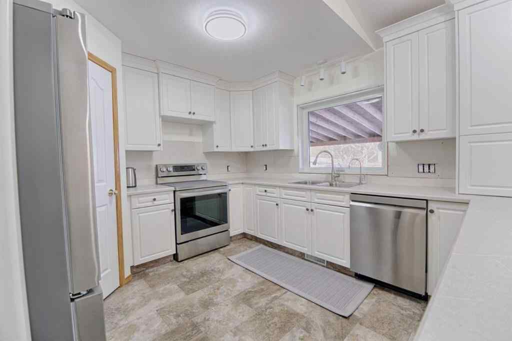 MLS&reg; # A2271163 - 11225 Range Road 72   in NONE Rural Cypress County, Residential Open Houses