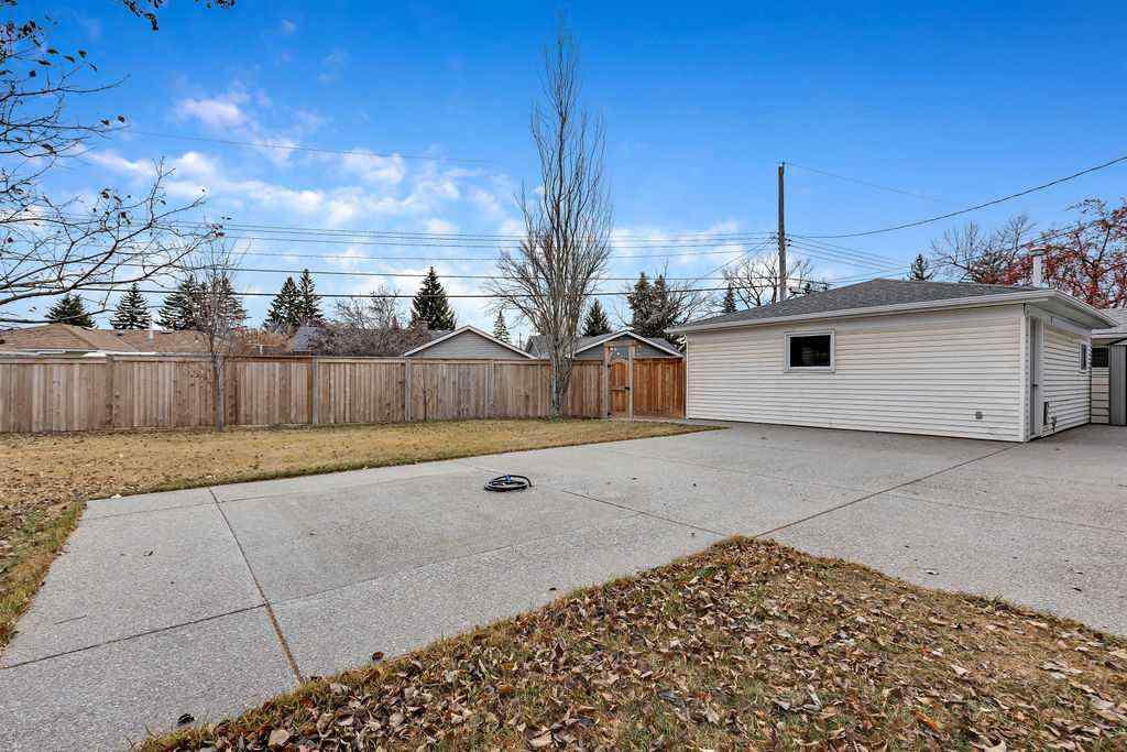 MLS&reg; # A2271169 - 100 Haysboro Crescent SW in Haysboro Calgary, Residential Open Houses