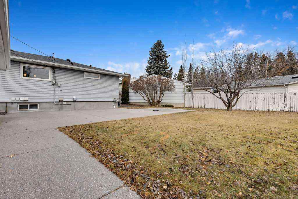 MLS&reg; # A2271169 - 100 Haysboro Crescent SW in Haysboro Calgary, Residential Open Houses